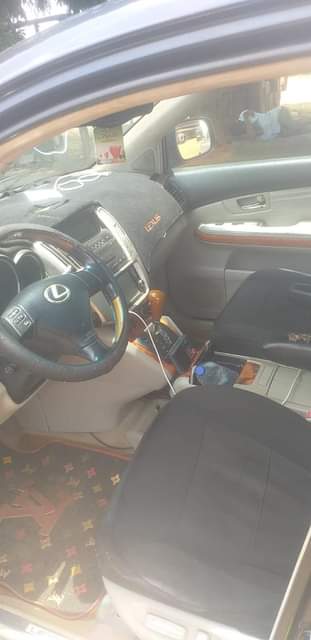 A picture of RX 350 small body spray on first body
