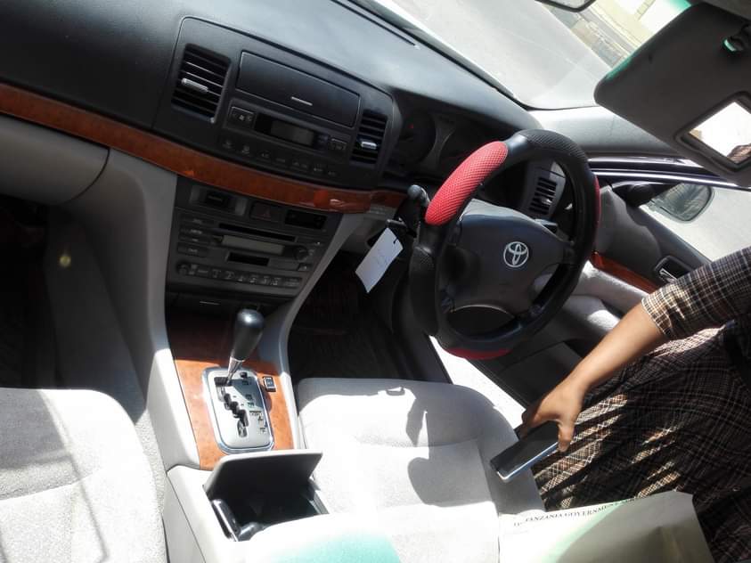 A picture of Toyota mark2 grand