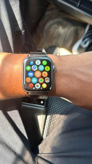 A picture of Apple Watch 4
