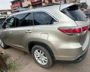 A picture of Toyota highlander