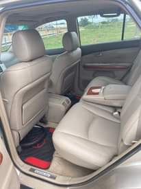 A picture of Lexus rx330