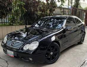 A picture of URGENT BUYERS ONLY CALL mr Anthony 09063948959 CLEAN 2004 Mercedes