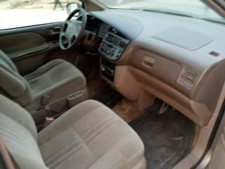 A picture of 2001 Toyota Sienna