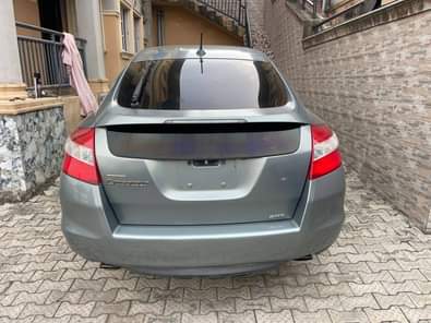 A picture of This is massive clean Honda crosstour 2010 model full option