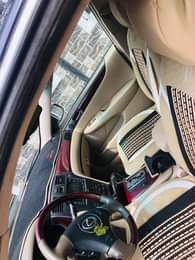 A picture of ES Lexus 330 up for sale and everything is working