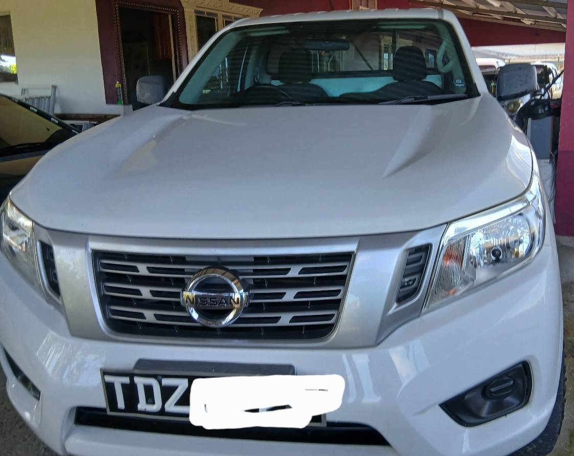 nissan np300