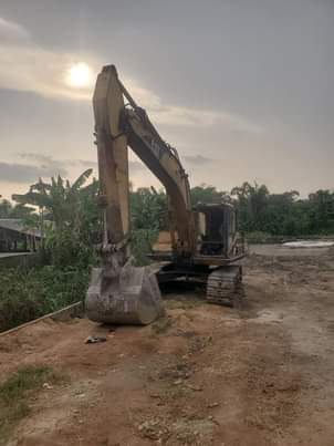 A picture of EXCAVATOR CAT 320