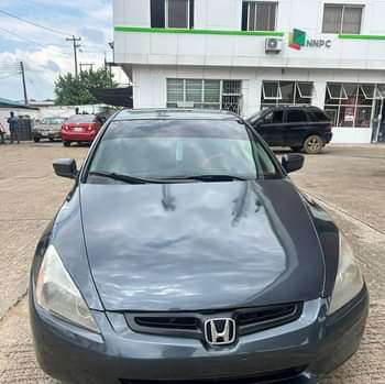 A picture of 2004 HONDA ACCORD V6 ENGINE