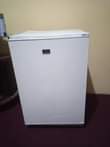 A picture of Zec fridge single door inagandisha sana Bei 150000