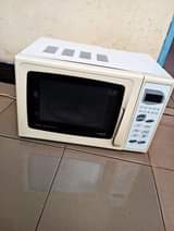 A picture of MICROWAVE YA DIJITALI ORIGINAL BEI YA HASARA 85 0000 
