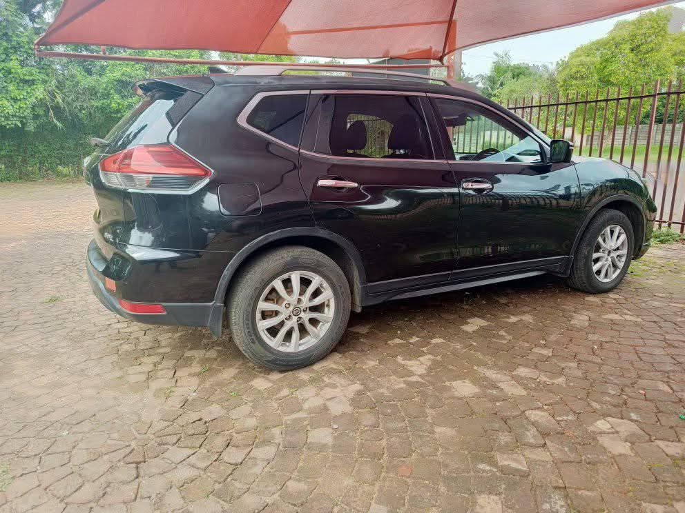 classifieds/cars nissan