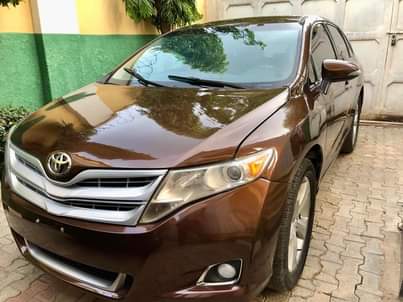 A picture of 2014 Venza