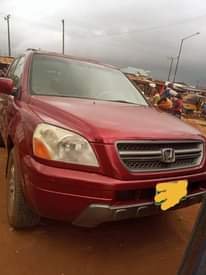 A picture of Honda Pilot 05 for sale