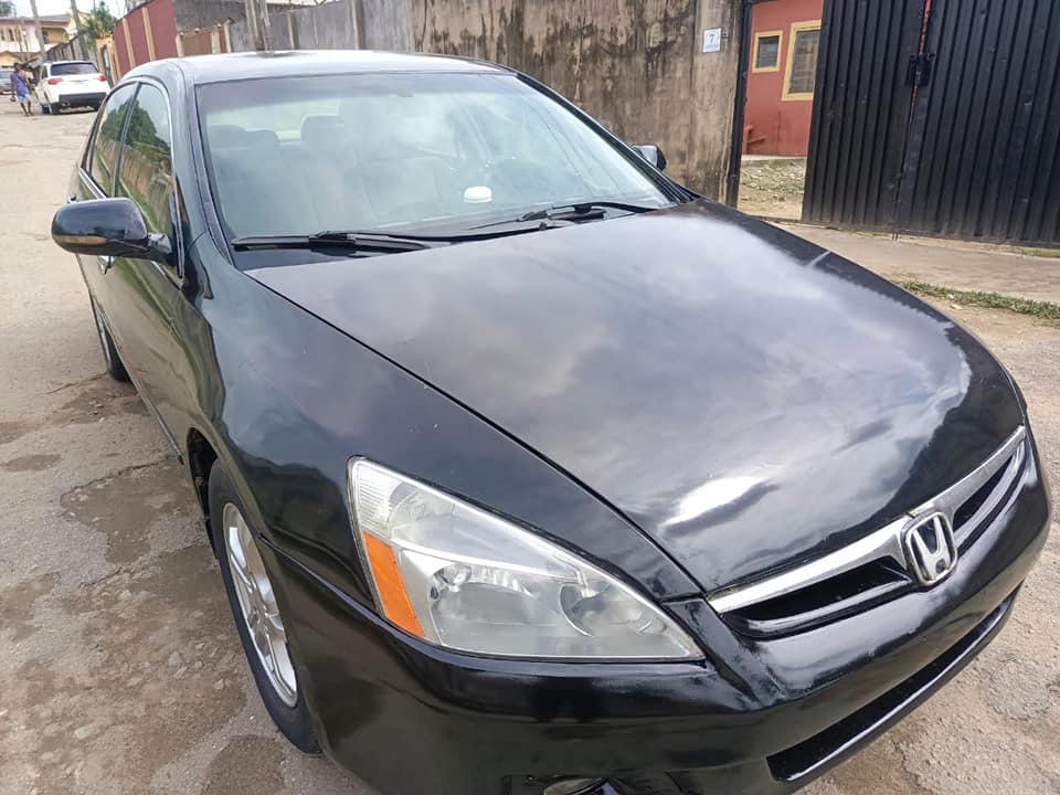 A picture of 2007 honda accord manual