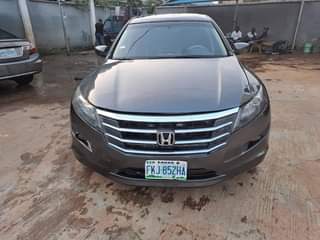 A picture of HONDA Crosstour