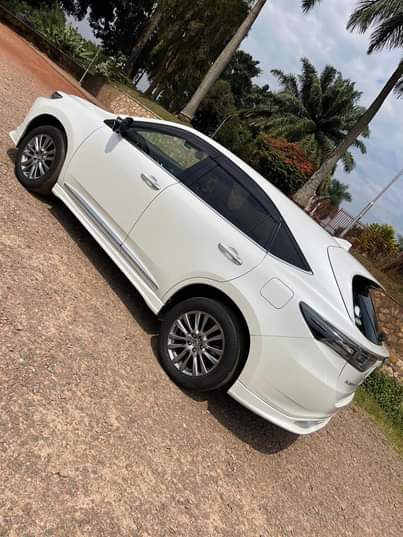 A picture of Harrier kawundo 2015 model 2.0cc 85m quick sale 0756494005 0777540742