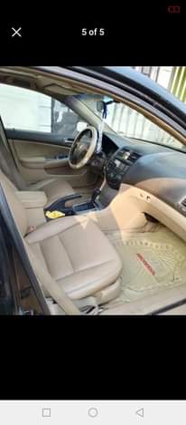 A picture of 04 Honda Accord