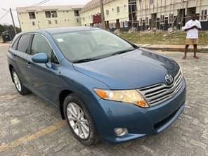 A picture of Wow This is extremely clean Toyota venza 2011 model clean