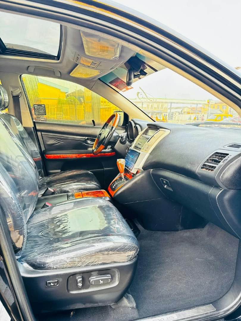 A picture of REG LEXUS RX350 FULL OPTION