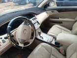 A picture of Neatly used Toyota Avalon with good Untempered engine and gear