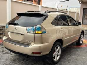 A picture of OMG This is astonishing clean lexus rx350 2007 model basic