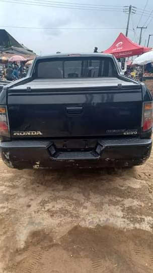 A picture of Honda Ridgeline 010
