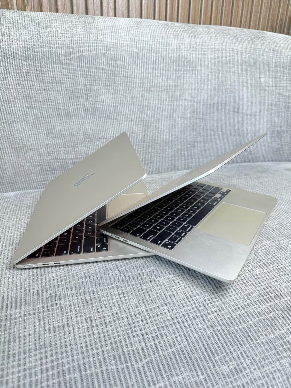 A picture of MacBook Air M2