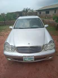 A picture of Benz c class 2003