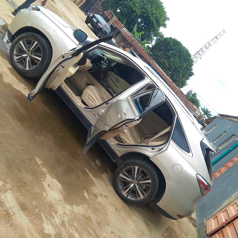 A picture of 2014 Rx 3 50 tokunbo standard for sale first body