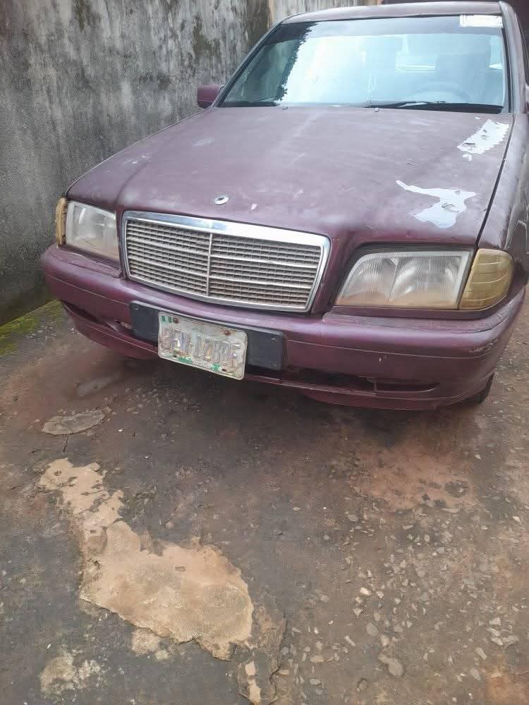 A picture of 2000 Mecedes benz c class