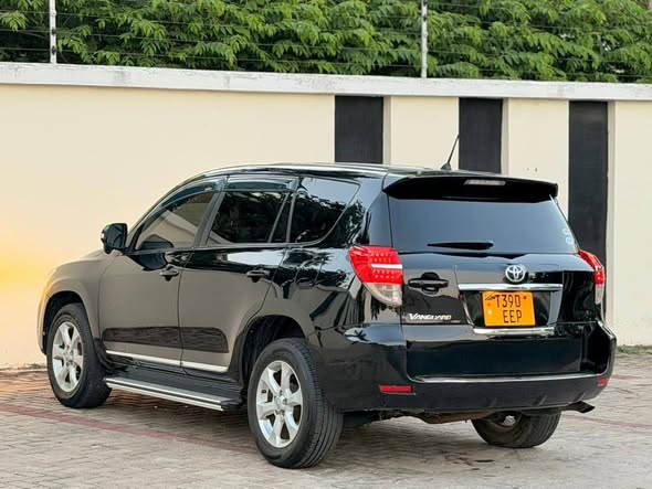 A picture of TOYOTA VANGUARD