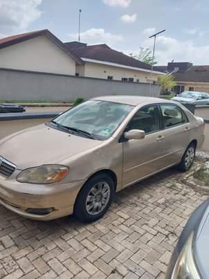 A picture of Toyota corolla 2006