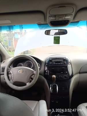 A picture of Nigeria used Toyota Sienna