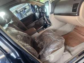 A picture of 2020 Land Cruiser V8 1yrs used Still new price 59m