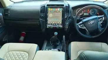 A picture of LAND CRUISER V8 FOR SALE Call Whatsapp 0713660746