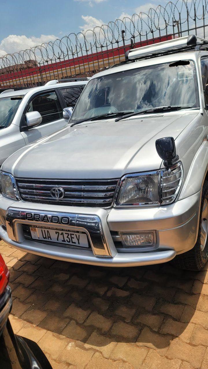 A picture of Land cruiser Prado TX Petrol Automatic at 33m