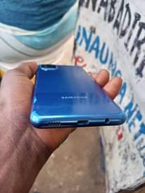 A picture of Samsung A12 haina kipengele