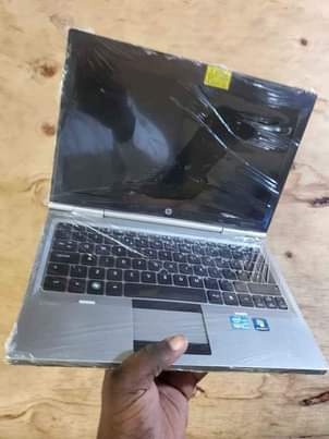 A picture of Hp elite book 2570p TSH 230 000 HDD 320 RAM