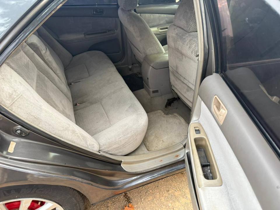 A picture of Another Good Deal Toyota Camry 2004 model engine and gear