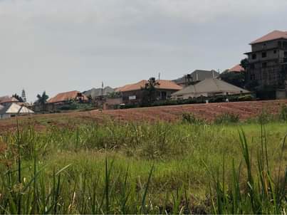 houses nansana