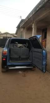 A picture of RAV4 kipis