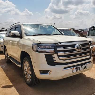 A picture of V8 GXR 2016 2020KIT 240