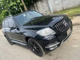 A picture of 2010 Mercedes Benz GLK350