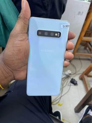 A picture of Samsung Galaxy s10 plus