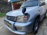 A picture of Toyota Prado Tx Cc 2690 Full ac Bei 10 8M