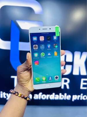 A picture of Oppo r9 plus