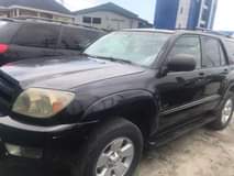 A picture of 2005 Toyota 4