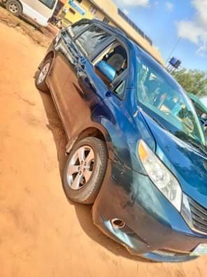 A picture of Extremely Clean And Sound Toyota Sienna 2012 Model First Body