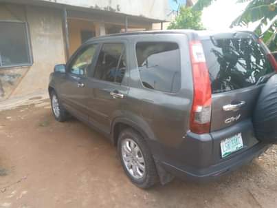 A picture of Honda CR V Model 05 Engine and gear ac working