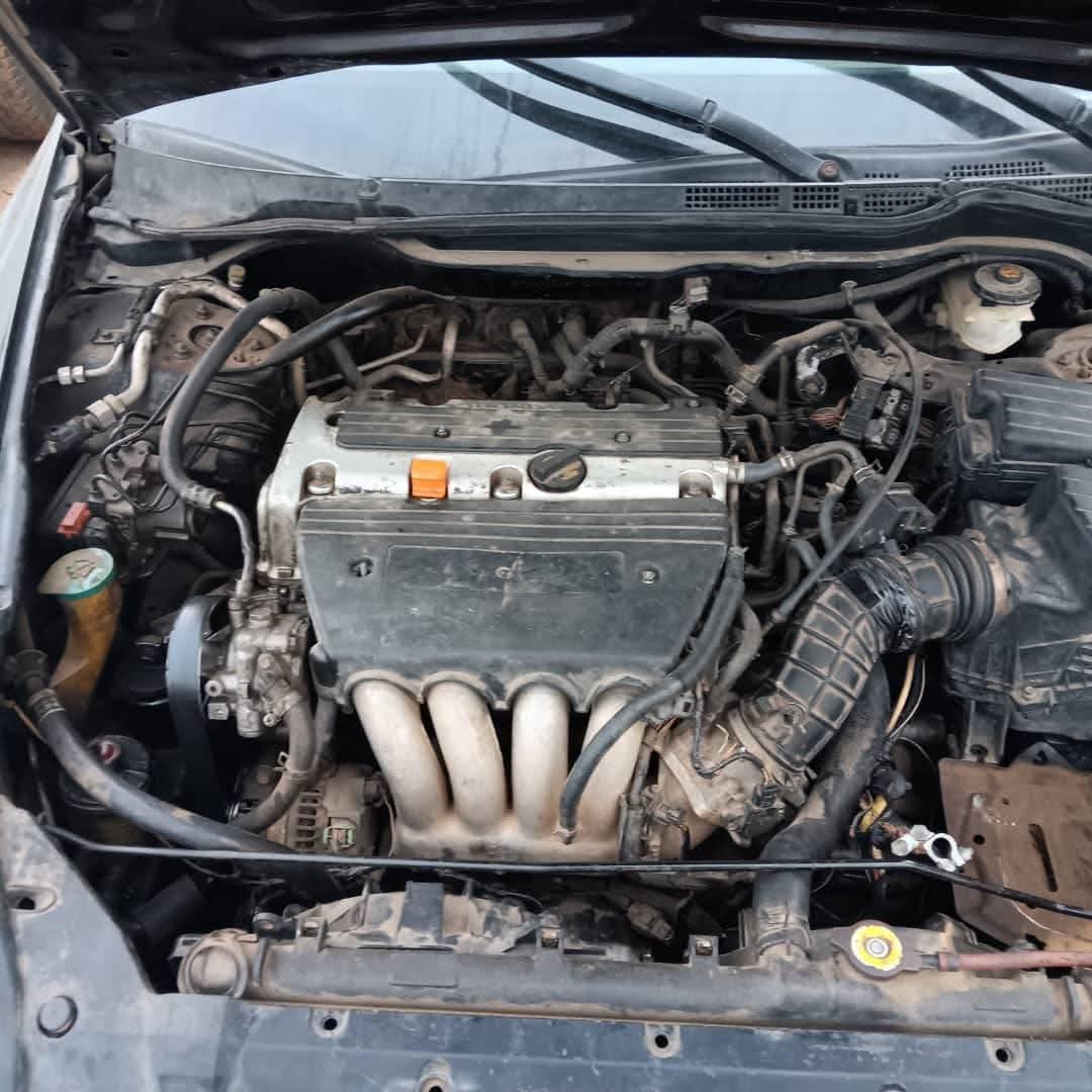 A picture of Honda eod engine and Gear work perfect AC work perfect